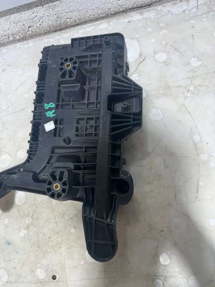 VW Seat Skoda Audi Touran Sharan 7N A3 Batterieträger 1K0915333 – Bild 6