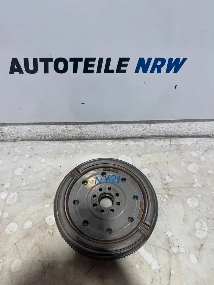 VW Golf 7 VII Zweimassenschwungrad Schwungrad 06K105266A – Bild 6