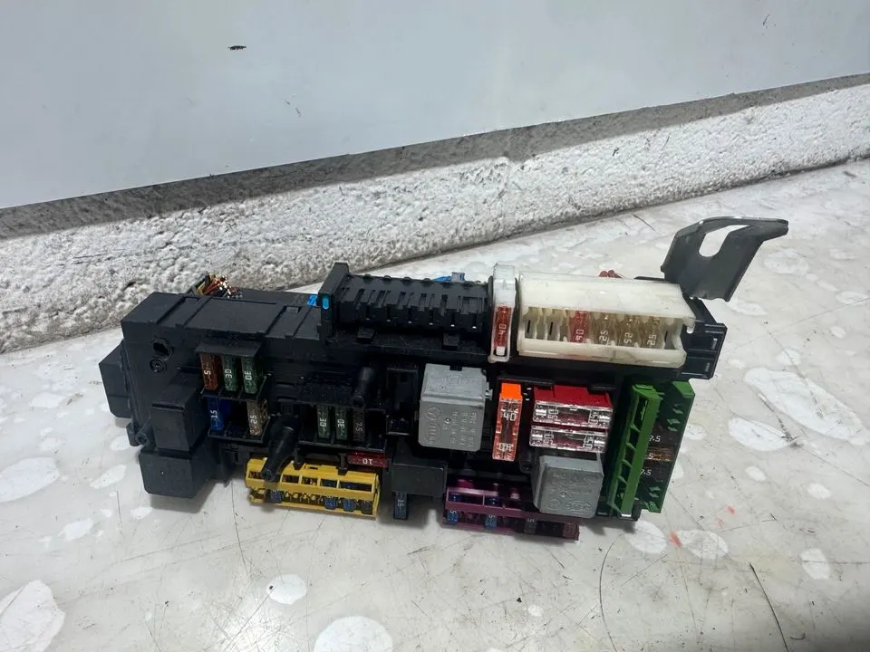 Mercedes W204 W212 Sam Modul Zentralsteuergerät 2129005001 – Bild 5