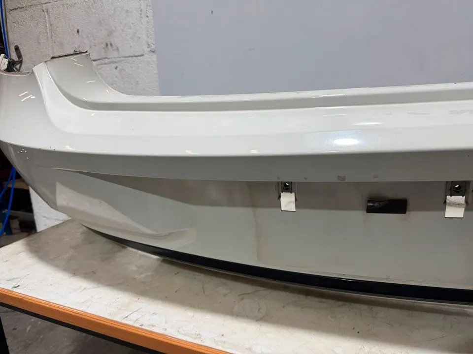 BMW 1er F20 F21 Heckschürze Stoßstange Stoßfänger Hinten 300 – Bild 7