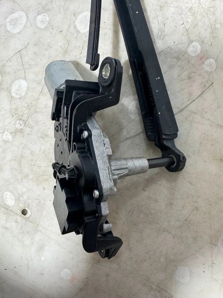 VW Golf 5 V 6 VI Heckwischer Wischer Motor Hinten 1K9955711A – Bild 3