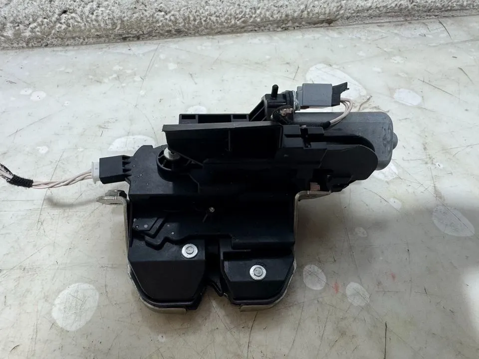 VW Sharan Alhambra 7N Heckklappen Schloss Hinten 7P0827505J – Bild 2