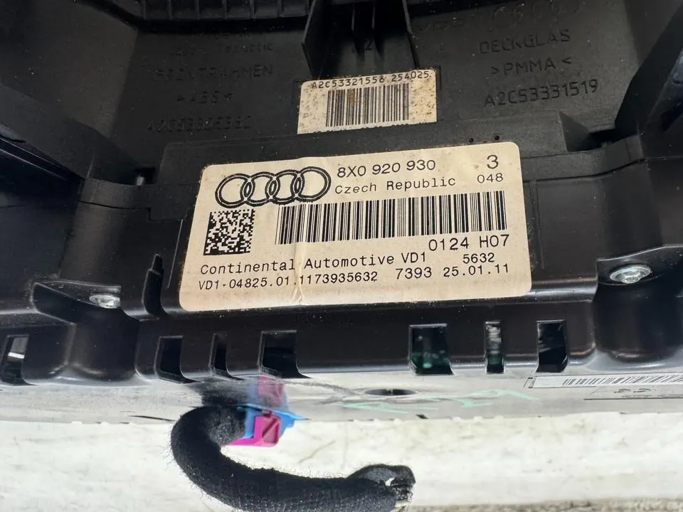 Audi A1 8X Tacho Tachometer Kombiinstrument 8X0920930 – Bild 7