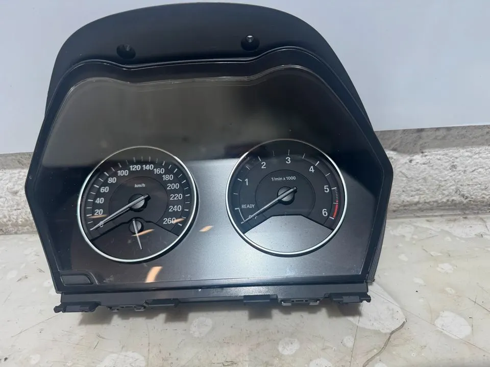 BMW 2er F45 F46 Tacho Tachometer Kombiinstrument 9382087 9295446 – Bild 4