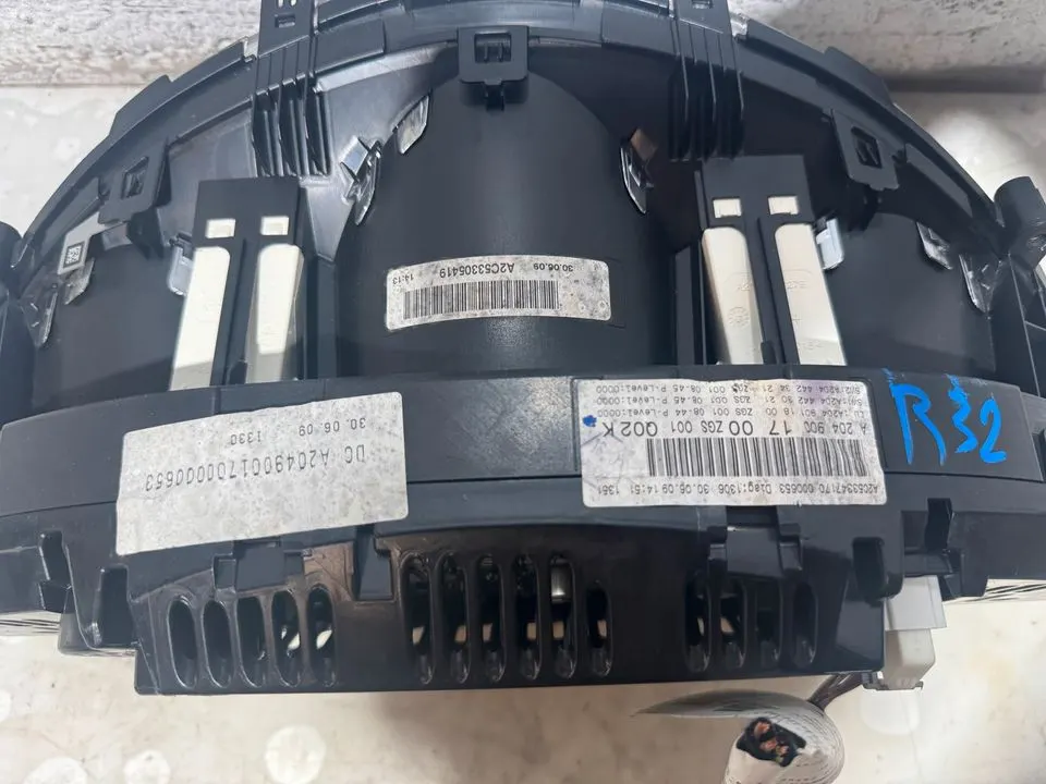 Mercedes C-Klasse W204 S204 Tacho Kombiinstrument A2049001700 – Bild 8