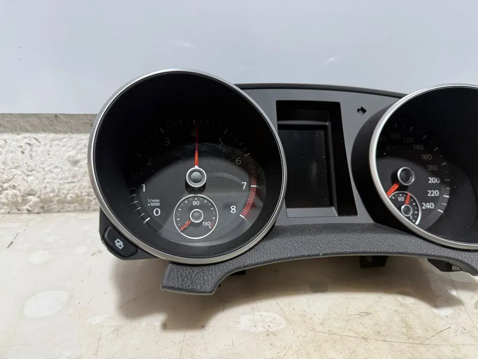 VW Golf 6 VI Tacho Tachometer Kombiinstrument 5K0920872 – Bild 3