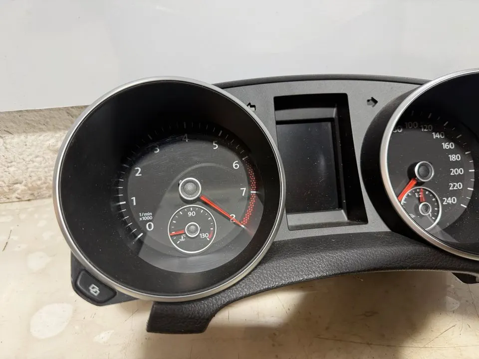 VW Golf 6 VI Tacho Tachometer Kombiinstrument 5K0920861 – Bild 3