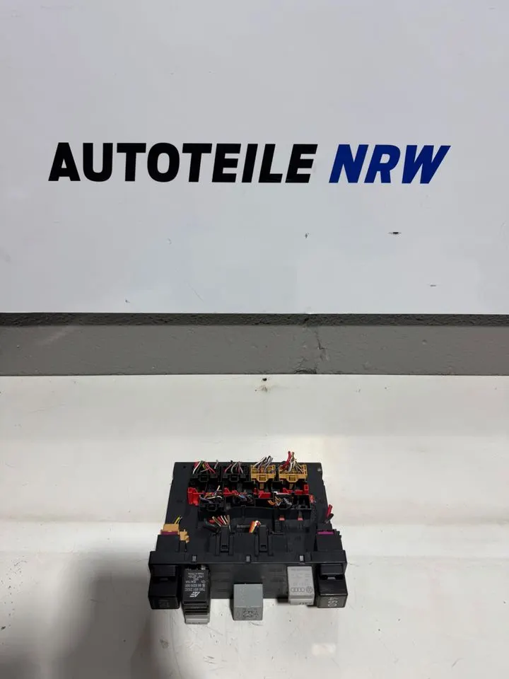Audi VW Passat Touran 1T2 Bordnetz Modul Steuergerät 3C0937049AJ – Bild 1