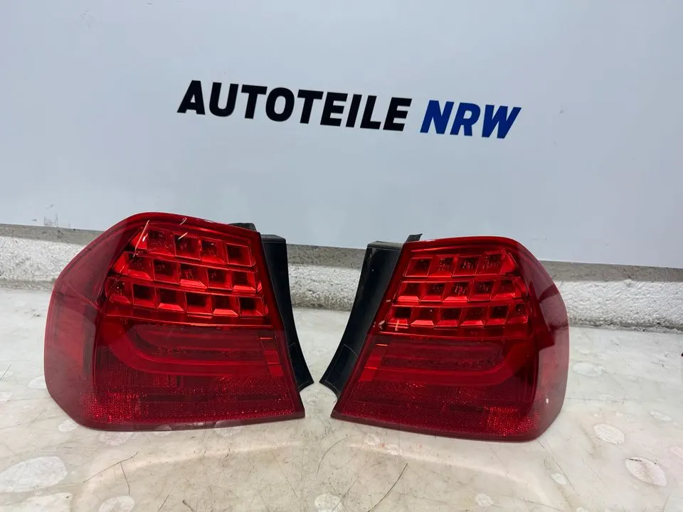 BMW 3er E90 LCI Facelift Heckleuchte Rückleuchte Hinten – Bild 1