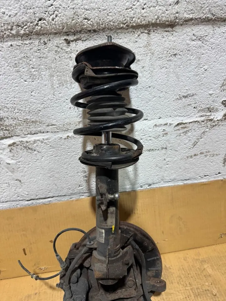 Mini R50 R52 R53 Achsschenkel Radnabe Stoßdämpfer Federbein Vorne – Bild 8