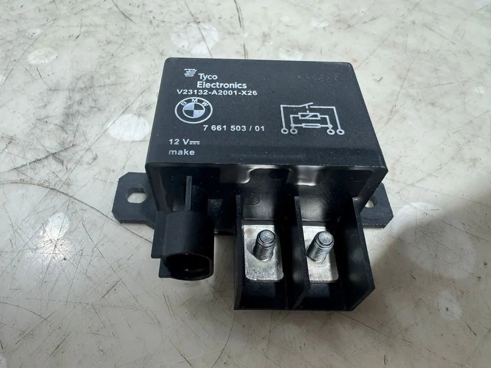 BMW 1er 3er E87 E90 Stromverteiler Steuereinheit Relais 7661503 – Bild 6