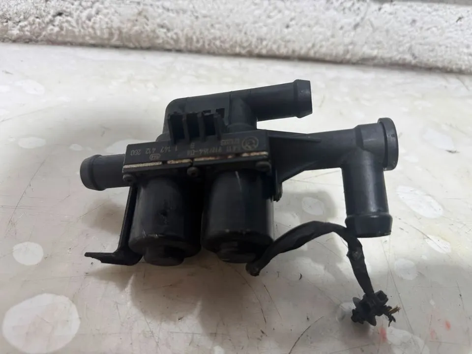 BMW 7er F01 F02 750i N63 Wasserventil Heizungsventil 9119164 – Bild 3