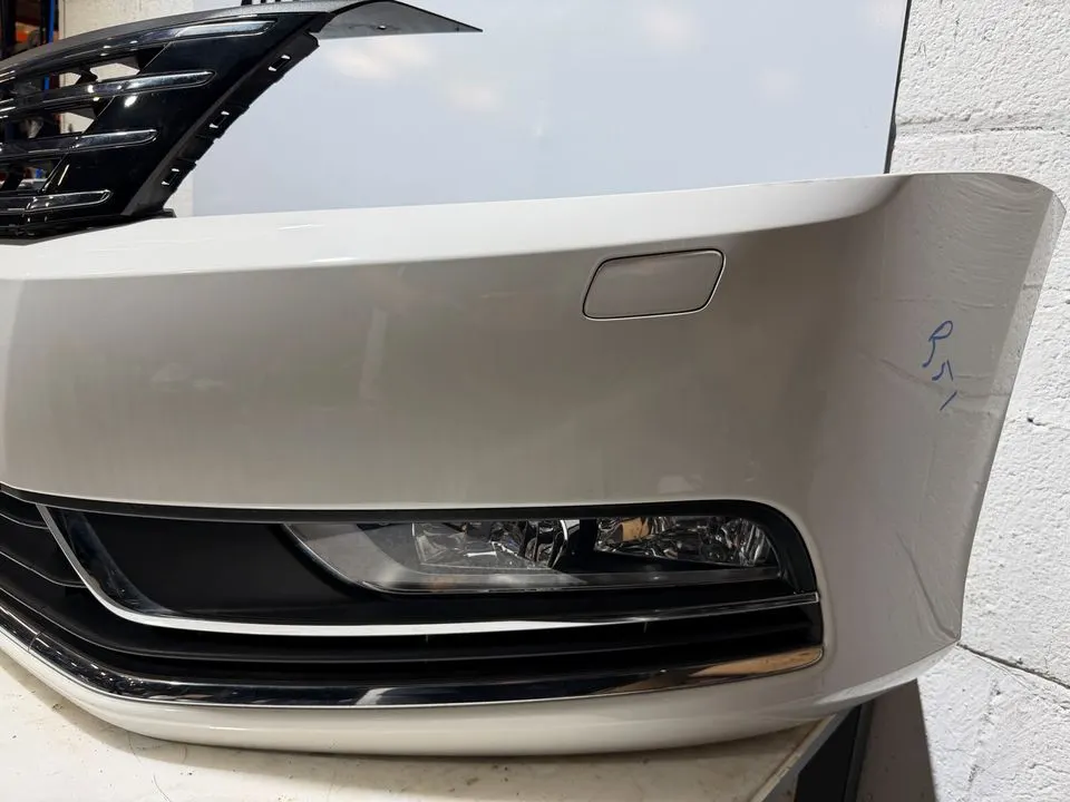 VW Passat B7 3C Frontschürze Stoßstange Schürze Vorne LB9A – Bild 5