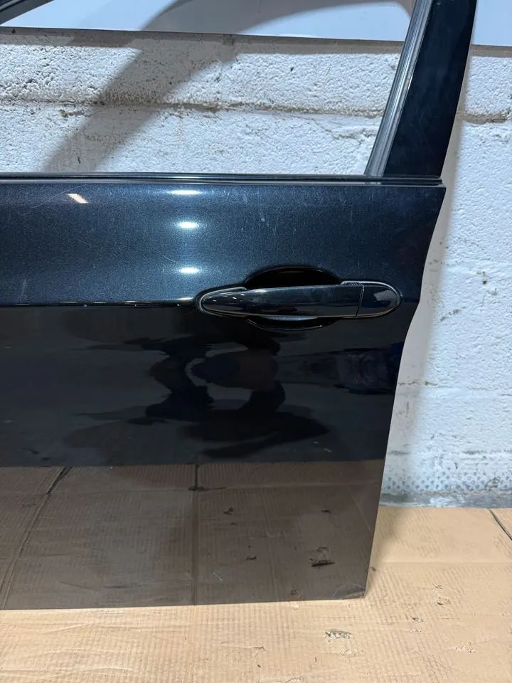 BMW 3er E90 E91 Fahrertür Tür Vorne Links Komplett 475 – Bild 4