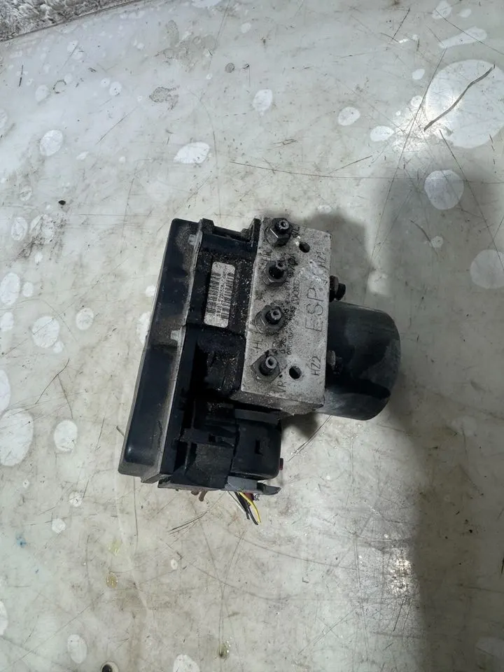 Audi A4 A5 8T 8K ABS ESP Steuergerät Hydraulikblock 8K0907379AD – Bild 4