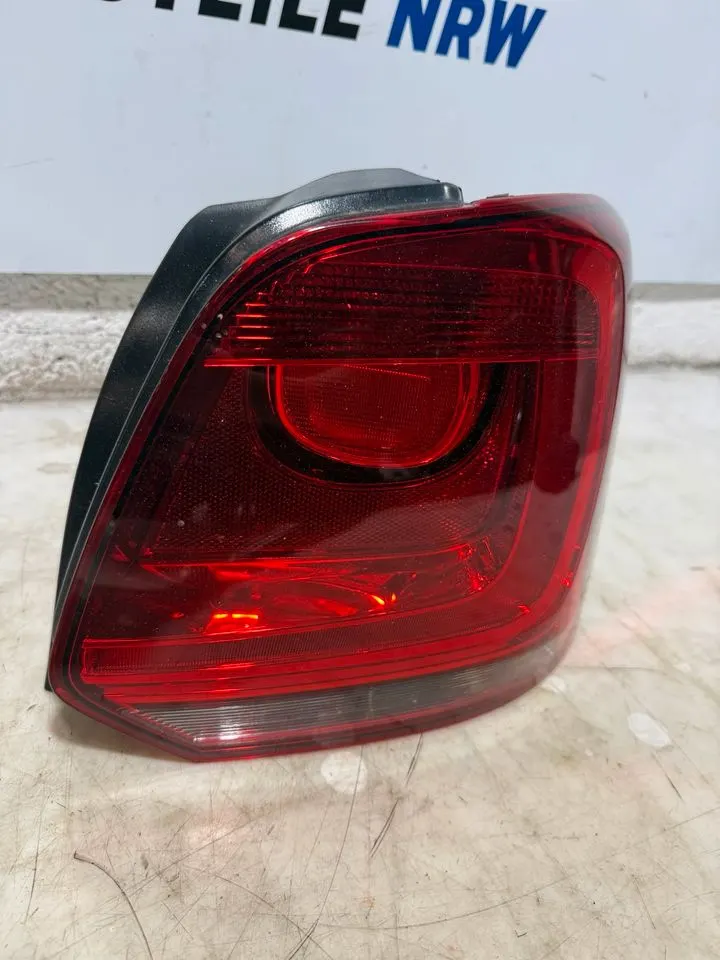 VW Polo 6R Heckleuchte Rückleuchte Leuchte Hinten Links Rechts – Bild 4