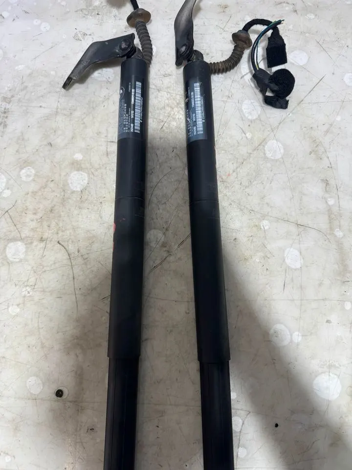 BMW 2er F45 Heckklappe Spindelantrieb Dämpfer Hinten 7348523 – Bild 4