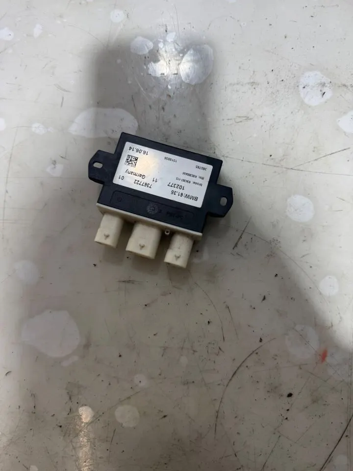 BMW 3er 5er F10 F11 F30 F31 ECU Heckklappen Steuergerät 7367722 – Bild 2
