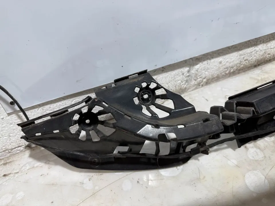 BMW 1er F20 Stoßstange Führung Halter Träger Hinten 7240953 – Bild 2