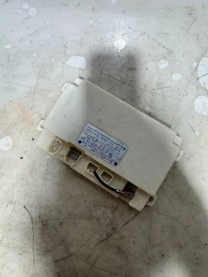 Mercedes W204 W212 Keyless Go Entry Steuergerät A2129007905 – Bild 2