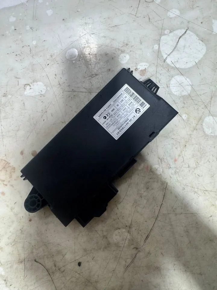 BMW 1er 3er E87 E90 CAS3 Steuergerät Komfortsteuergerät 9217853 – Bild 2