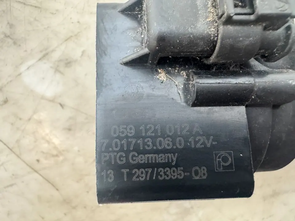 Audi A4 A5 8T 8K B8 Zusatzwasserpumpe Wasserpumpe 059121012A – Bild 6