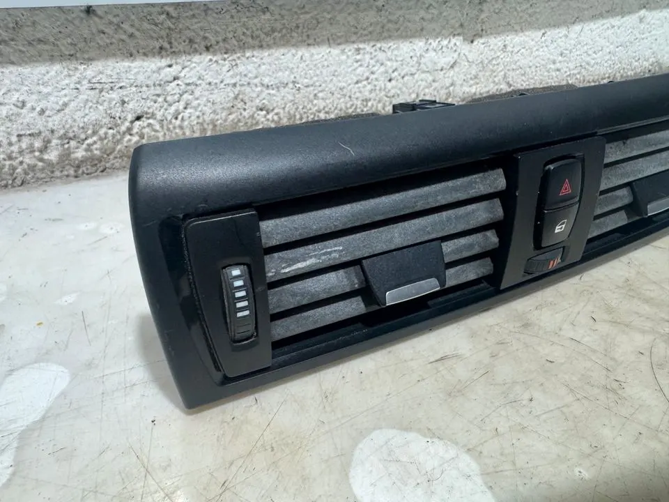 BMW 1er F20 F21 Luftdüse Frischluft Düse Vorne 9207116 – Bild 3