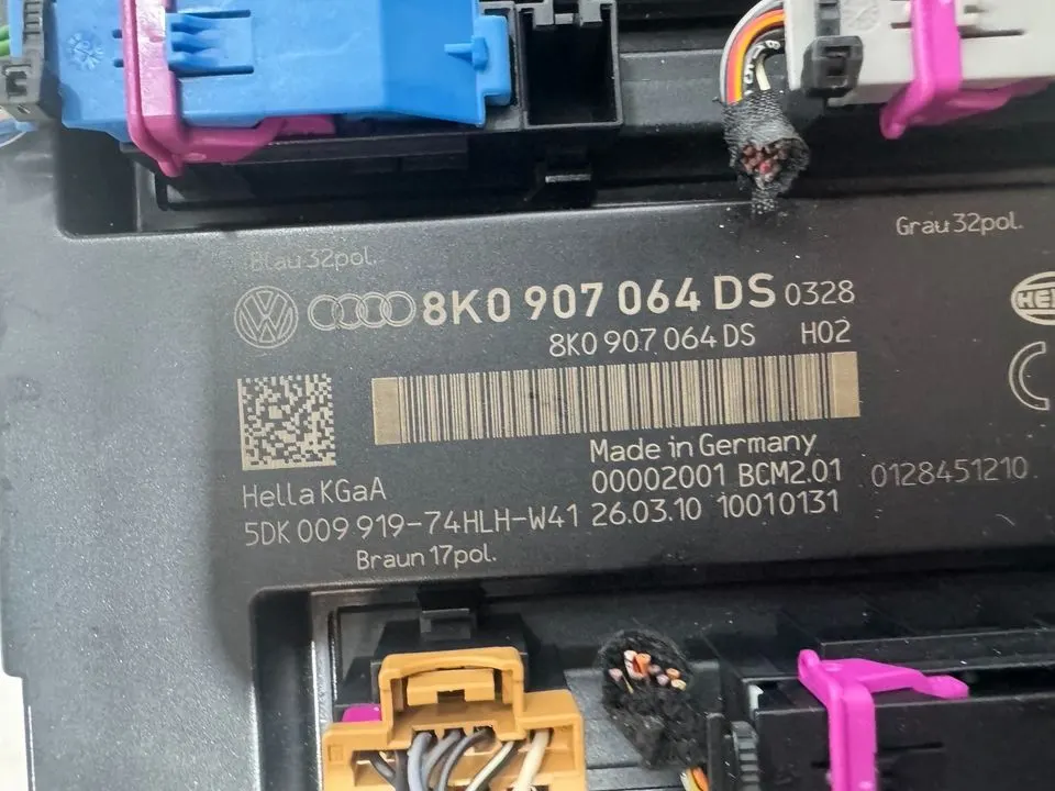 Audi A4 A5 8T B8 8K BCM Bordnetz Steuergerät Modul 8K0907064DS – Bild 3