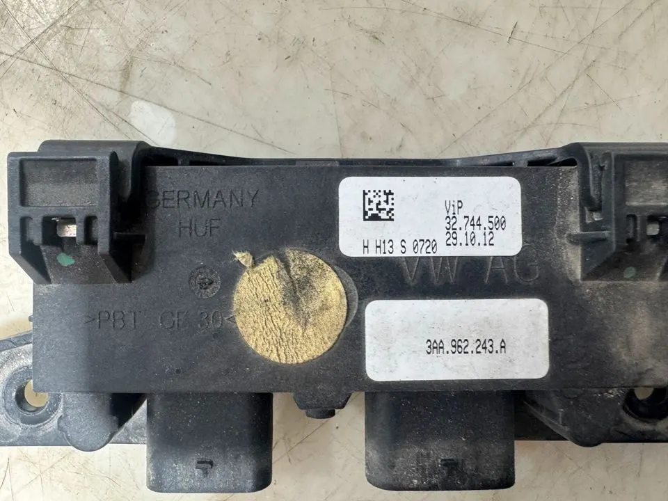 VW Sharan 7N Passat B7 Steuergerät Heckklappenöffner 3AA962243A – Bild 5