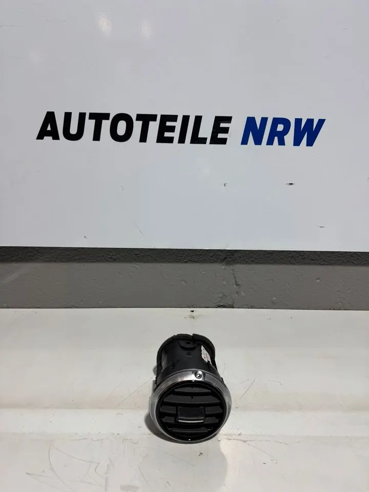 Audi A3 8P Luftdüse Frischluft Luftströmer Düse Vorne 8P0820901 – Bild 1