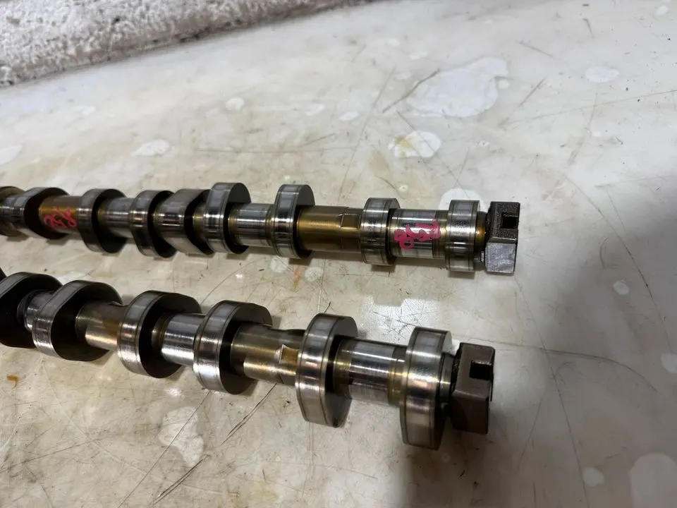 BMW 1er 3er E87 E90 Auslass Einlass Nockenwelle 7563364 7563345 – Bild 6