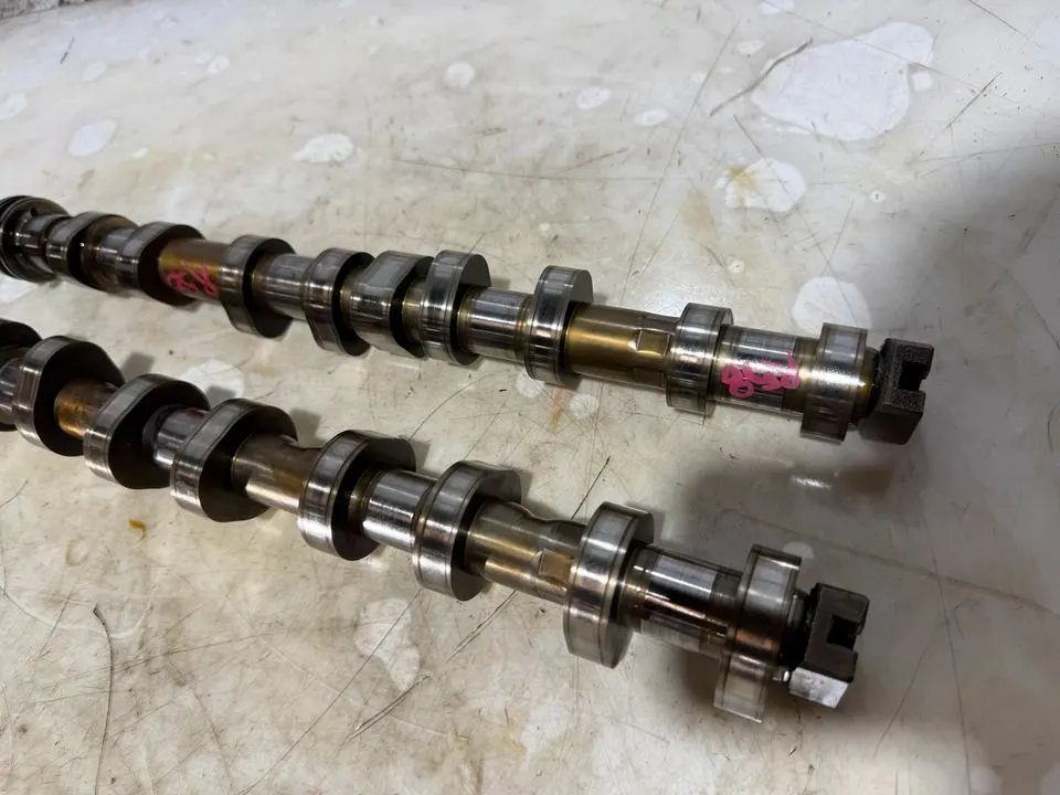 BMW 1er 3er E87 E90 Auslass Einlass Nockenwelle 7563364 7563345 – Bild 7