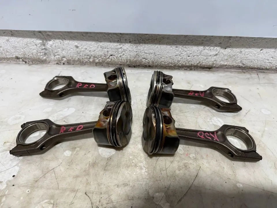 BMW 3er E90 E91 E92 E93 N43 Pleuelstange Kolben 7589533 7551550 – Bild 2