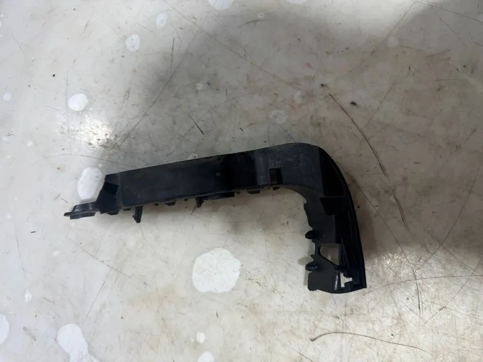 Audi A3 8V Stoßstange Halter Träger Vorne 8V3807183A 8V3807184A – Bild 5