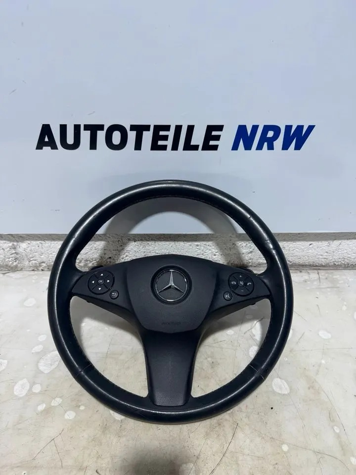 Mercedes C-Klasse W204 S204 F1 Lenkrad Lederlenkrad MFL Tasten – Bild 1