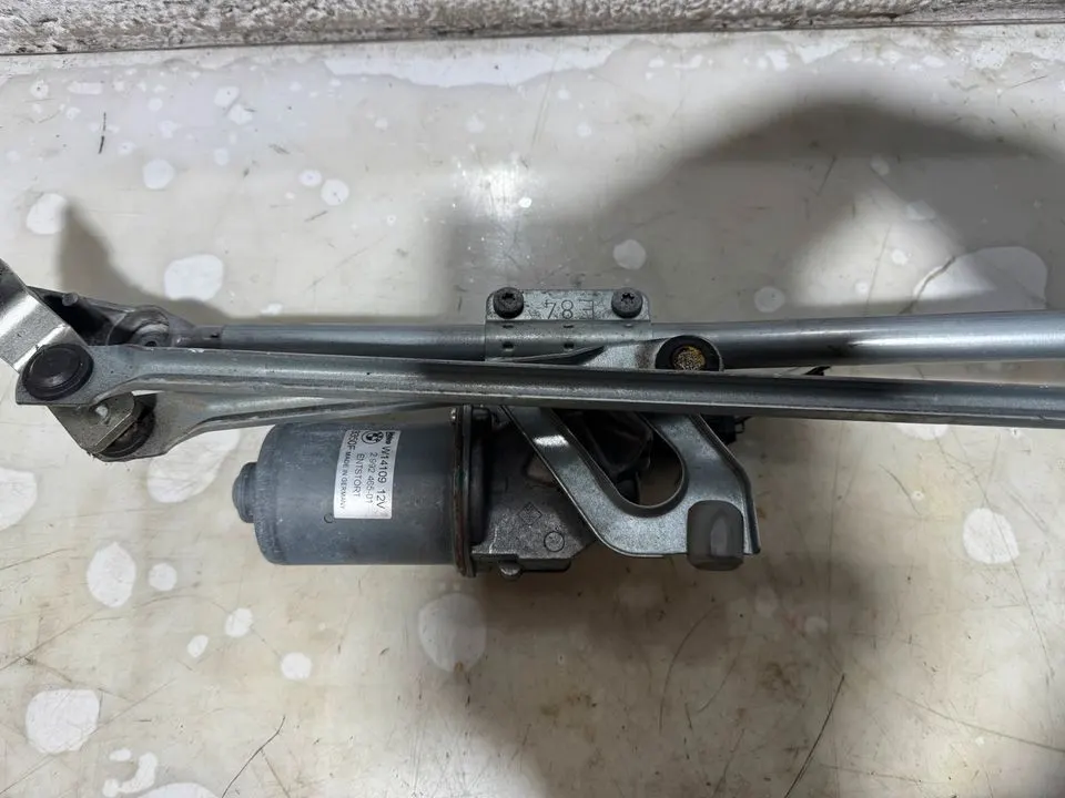 BMW X1 E84 Scheibenwischer Wischermotor Vorne 2992465 2990025 – Bild 4