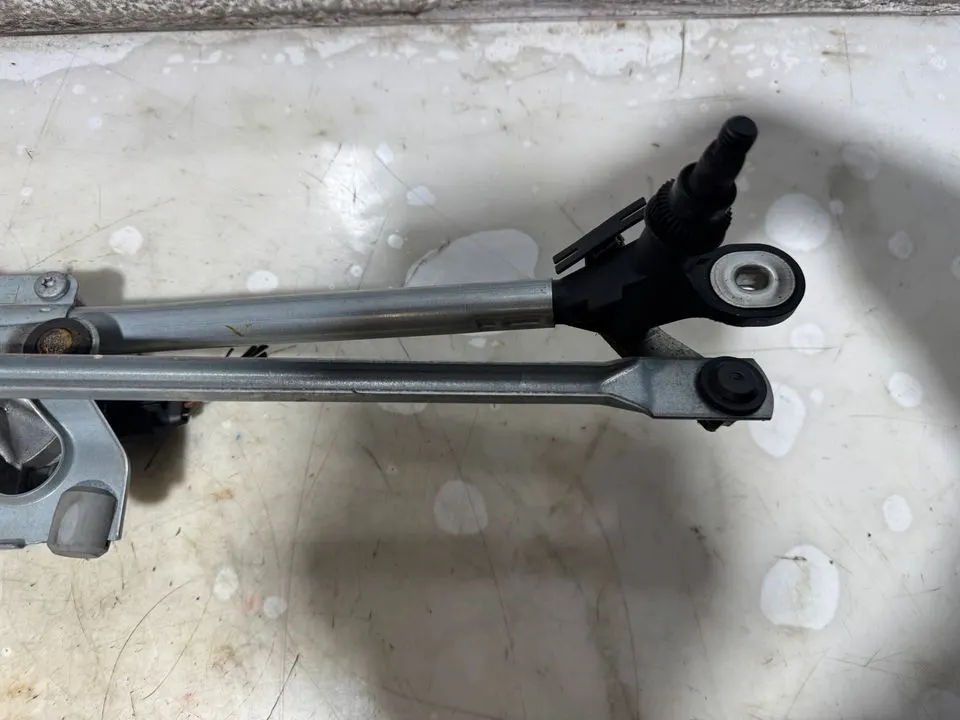 BMW X1 E84 Scheibenwischer Wischermotor Vorne 2992465 2990025 – Bild 5