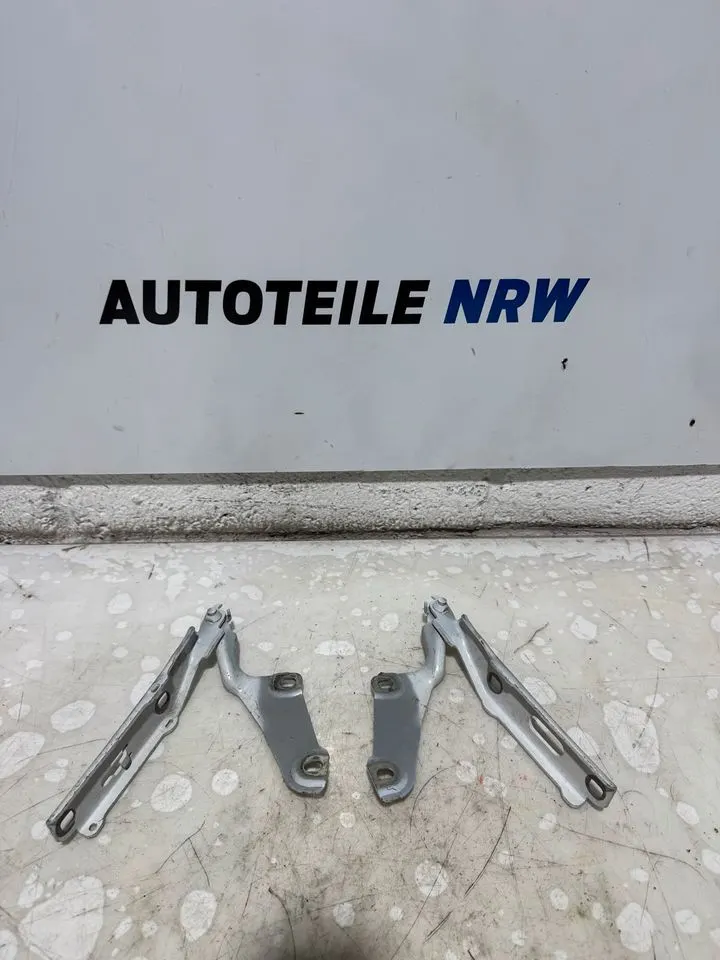Audi A3 8V Motorhaube Scharniere Vorne 8V0823301 8V0823302 – Bild 1