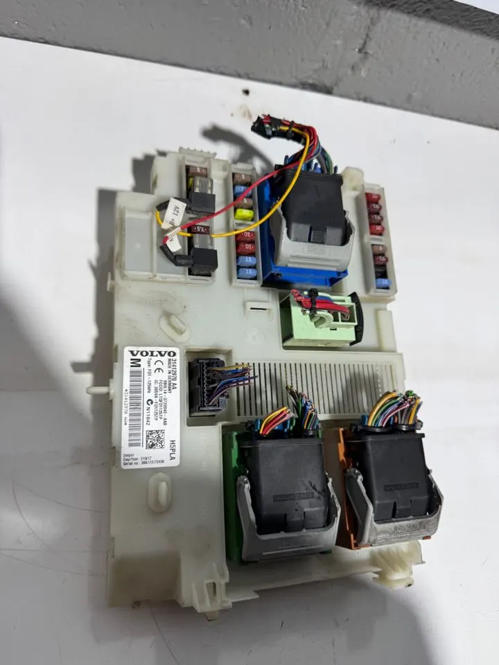 Volvo V60 S60 Sicherungskasten Steuergerät CEM Module 31412970 – Bild 3