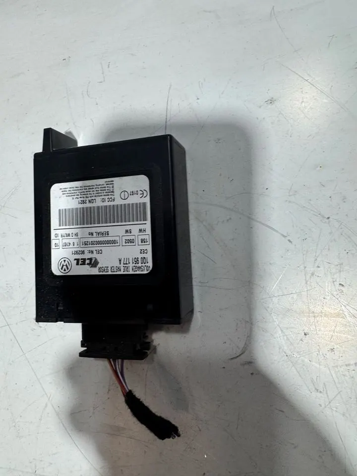 VW EOS 1F Steuergerät Radarsensor Alarmanlage 1Q0951177A – Bild 3