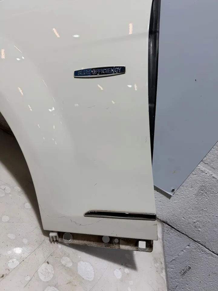 Mercedes W204 S204 Kotflügel Seitenwand Vorne Links Rechts 650 – Bild 3