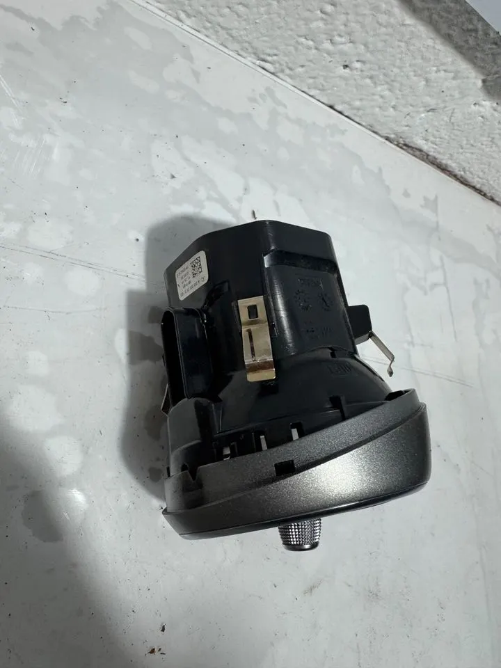 Mercedes W205 Luftdüse Frischluft Luftströmer Vorne A2058300301 – Bild 4