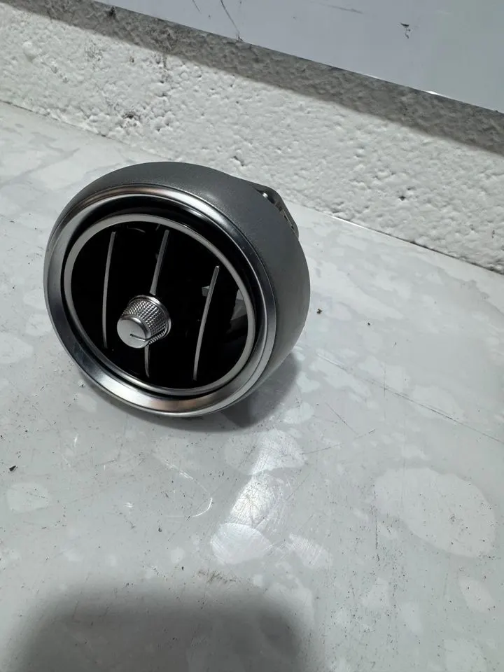 Mercedes W205 Luftdüse Frischluft Luftströmer Vorne A2058300301 – Bild 7