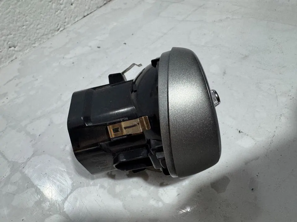 Mercedes W205 Luftdüse Frischluft Luftströmer Vorne A2058300301 – Bild 8