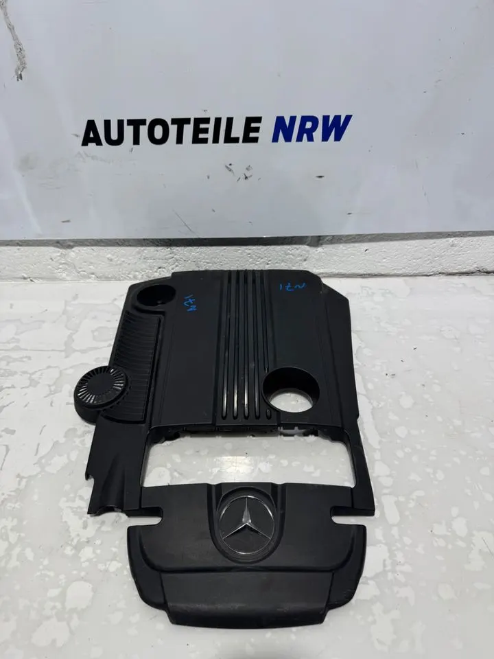 Mercedes C-Klasse W204 S204 Abdeckung Motorabdeckung A2710101267 – Bild 1