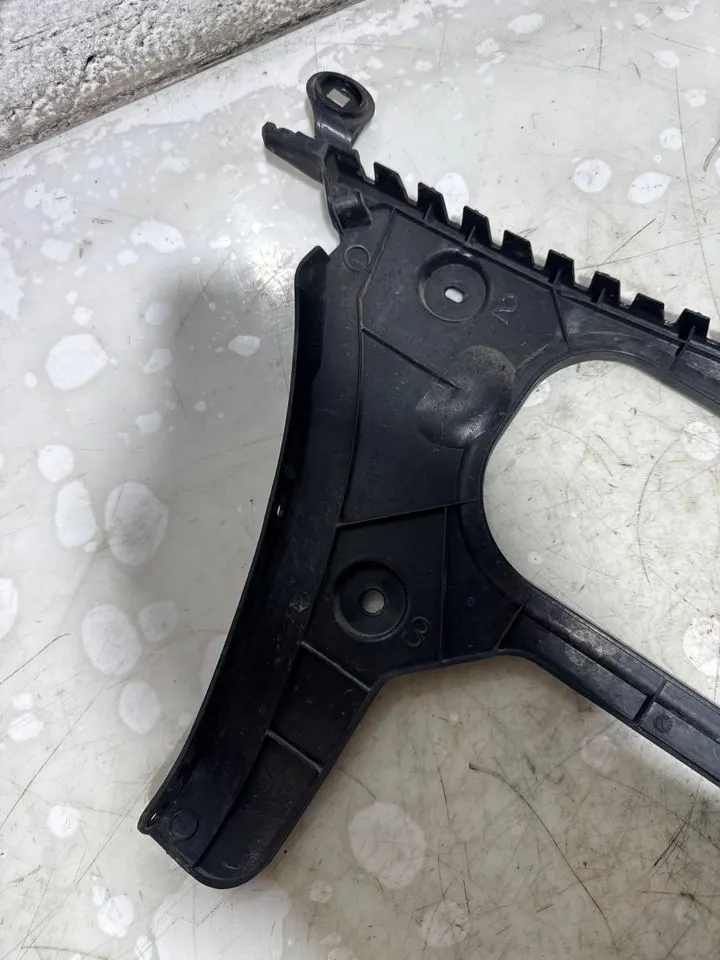 Audi A3 8V Stoßstange Träger Halter Hinten 8V5807377 8V5807378 – Bild 4