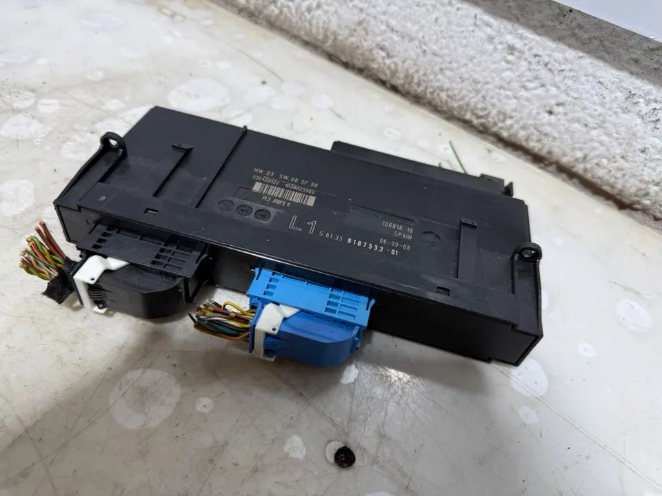 BMW 1er 3er E87 E90 CAS3 Steuergerät Komfortsteuergerät 9187533 – Bild 3