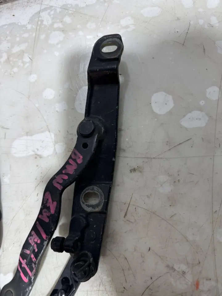 BMW Z4 E85 Hecklappenscharnier Heckdeckel Hinten 7016179 7016180 – Bild 6