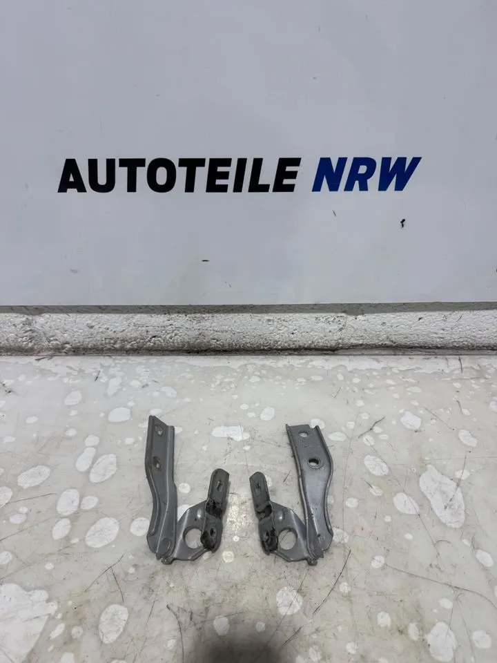 Audi A3 8B Motorhaube Scharniere Vorne 8P0823301B 8P0823302B – Bild 1