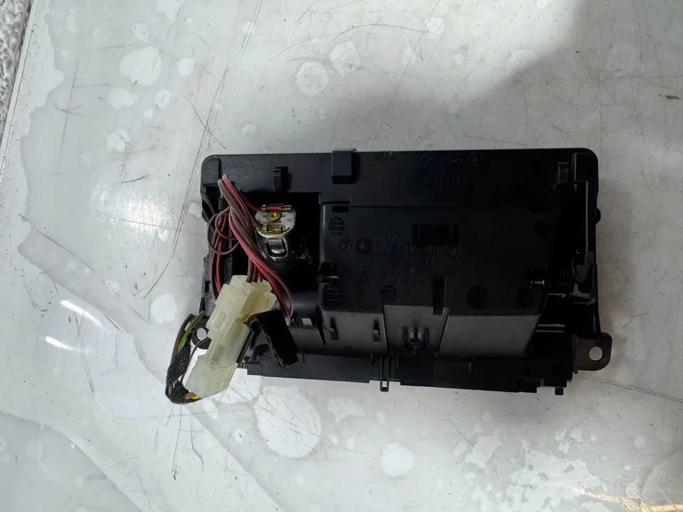 BMW 1er 3er E87 E90 Aschenbecher Ablagefach Ascher Mitte 7129555 – Bild 7